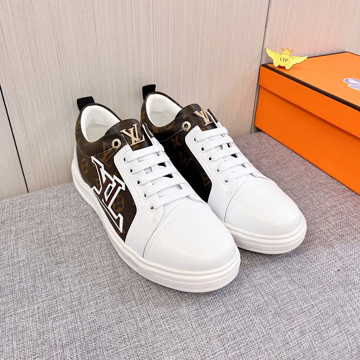 Men's Men's Shoes Men's Shoes💰 420 Men's Men's Shoes💰[LV]🔥Louis Vuitton Men's high-end brand official website 1:1 Latest masterpiece: The upper is made of Italian imported first-layer cowhide with a comfortable and breathable lining➕Original non-slip and wear-resistant outsole🔥, making walking more convenient and comfortable! An exclusive new model, a stunning work, a beautiful 1:1 replica [color] compared to the official quality! Create a fashionable personality to set off your uniqueness! A must-have for trendy men! Classic🔥Size: 38-44 Color: 🔥Multiple colors available🔥.